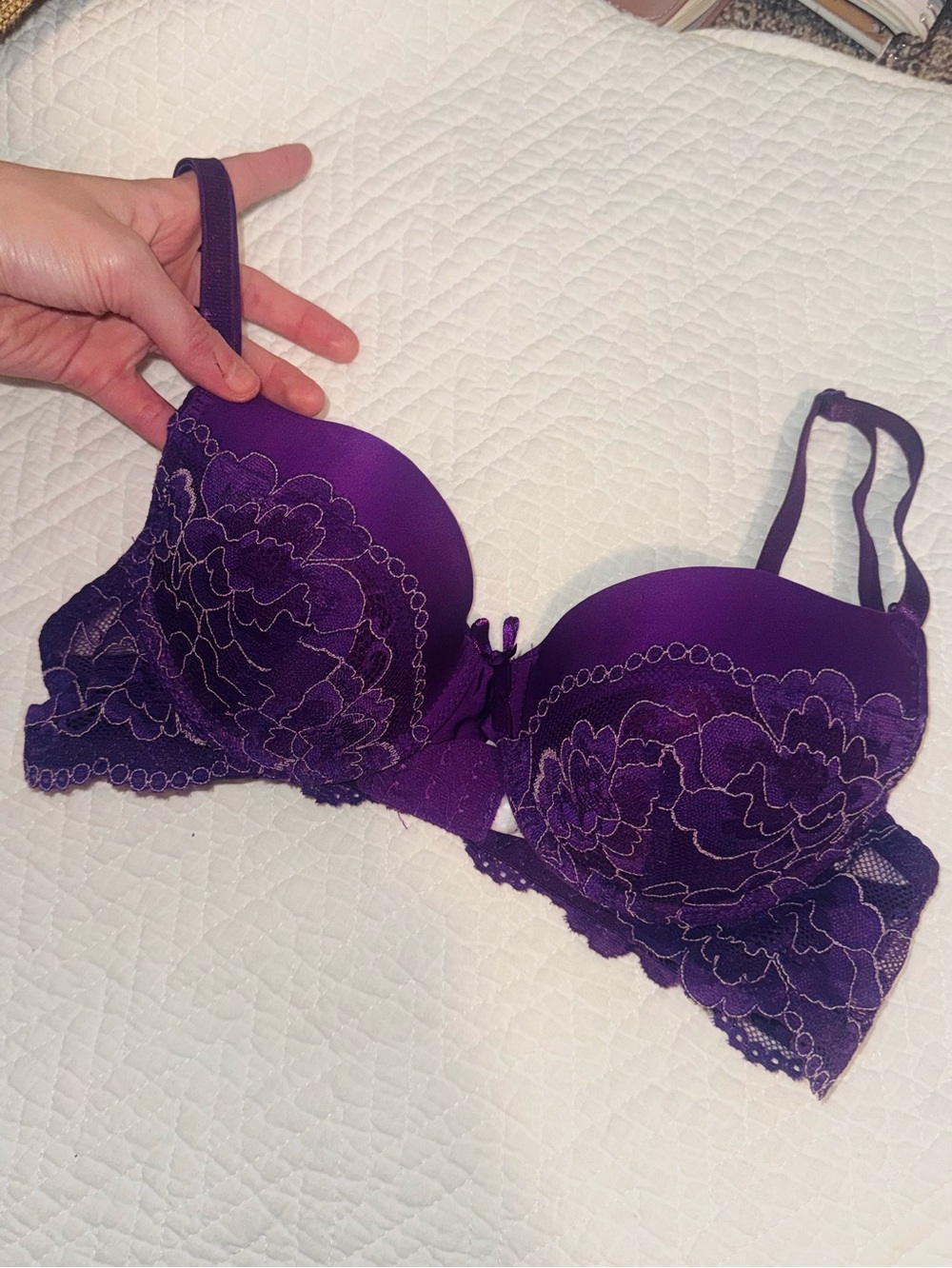 👑 NWOT Size 32B Lace Mamia Purple Lace Push-Up Bra with Floral Embroidery